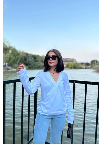 Kadın Beyaz Kruvaze Yaka Yumuşak Dokulu Uzun Kol Triko Bluz modelleri