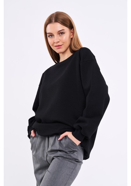 Kadın Siyah Pamuklu Oversize Basic Bisiklet Yaka Sweatshirt