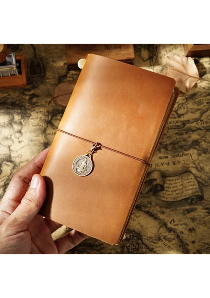 Mor Pasaport 13.5X10.5 cm 100% Hakiki Deri Defter El Yapımı Vintage Inek Derisi Günlüğü Pasaport Boyutu Tn Seyahat Not Defteri Kapağı Dergisi Eskiz Defteri Planlayıcısı (Yurt Dışından)