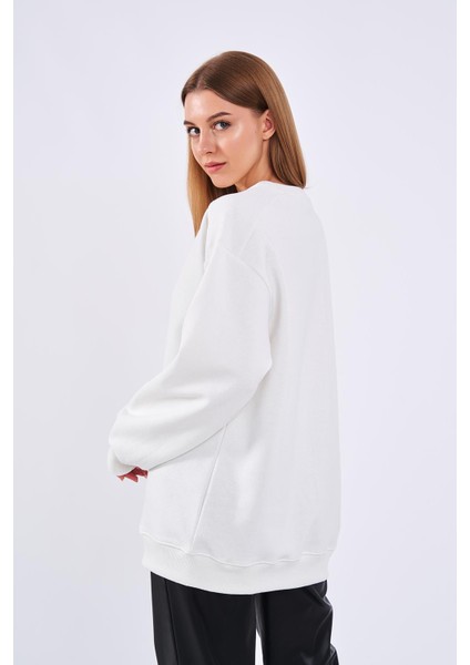 Metalic Ekru Kadın Pamuklu Oversize Basic Bisiklet Yaka Sweatshirt modelleri