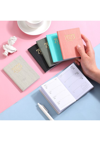 Pembe A7 2023 A7 Mini Dizüstü 365 Gün Taşınabilir Cep Not Defteri Günlük Haftalık Gündem Planlayıcısı Defterler Kırtasiye Ofis Okul Malzemeleri (Yurt Dışından) fiyatları
