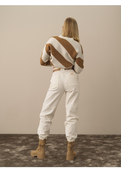 Kadın Ekru Pamuk Dokulu Regular Fit Pantolon fırsatları