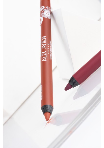 Uzun Süre Kalıcı Suya Dayanıklı Dudak Kalemi - Staying Power Lip Pencil 54 Spicy Terracotta