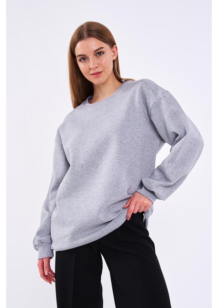 Gri Kadın Pamuklu Oversize Basic Bisiklet Yaka Sweatshirt fırsatları
