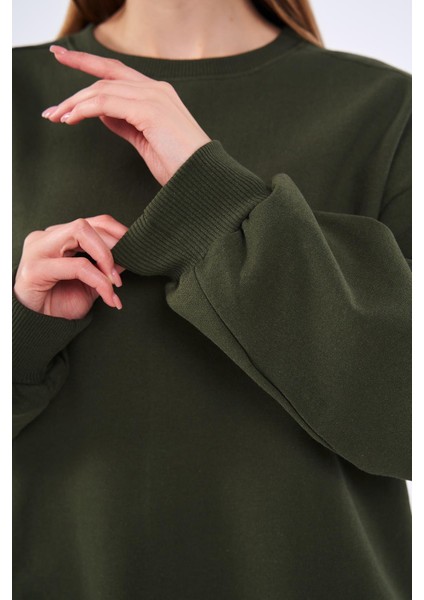 Haki Kadın Pamuklu Oversize Basic Bisiklet Yaka Sweatshirt indirimleri