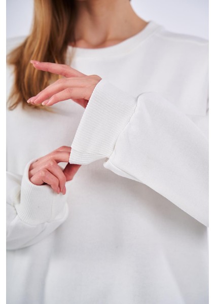 Ekru Kadın Pamuklu Oversize Basic Bisiklet Yaka Sweatshirt fırsatları