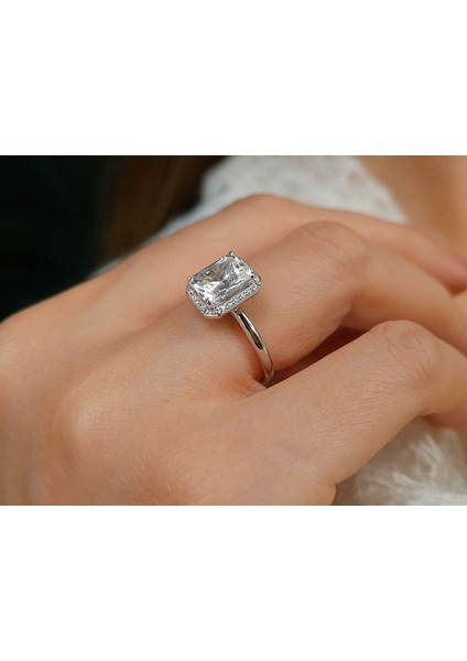 Pırlanta ve Emerald Kesim Beyaz Safir Tektaş Yüzük 0431R0032 indirimleri