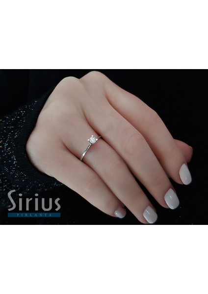 E Renk 0,20 Karat Pırlanta Tektaş Yüzük 0433R0003