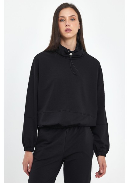 Kadın Norah Siyah Yakası Detaylı Regular Fit Sweatshirt fiyatları