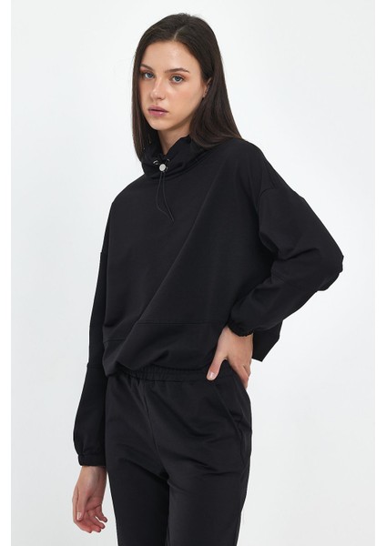 Kadın Norah Siyah Yakası Detaylı Regular Fit Sweatshirt indirimleri