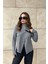 Kadın Gri Broş Yaka Uzun Kol Lazer Kesim Dokulu Kumaş Düğmesiz Ceket 3