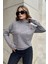 Kadın Gri & Pudra Tonlu Kendinden Desenli, Yumoş Kumaş, Uzun Kol, Düğme Detaylı, Boğazlı Bluz 1