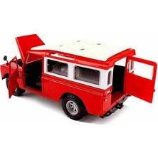 Bburago 1:24 Land Rover Series II Model Araba