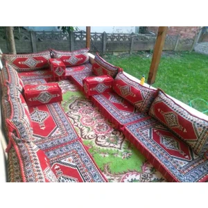 Şark Köşesi Saraylı Desenli Minderi Sedir Takımı Konsept Kırmızı