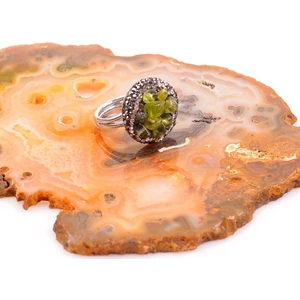 Taş Sandığı Zebercet Taşı Ayarlamalı Yüzük - Peridot Taşı