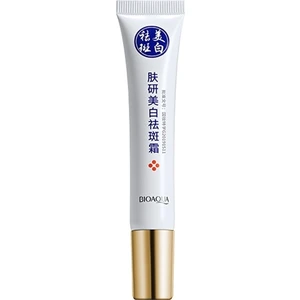 Bıoaqua Leke ve Çil Karşıtı Aydınlık Görünüm Niacinamide Kremi 20 gr
