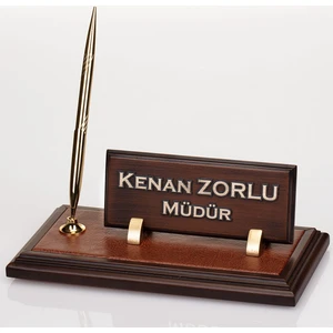 İsimlik Sepeti Kişiye Özel Deri Zeminli Ahşap Masa İsimliği Tek Kalemli Masa İsimlik