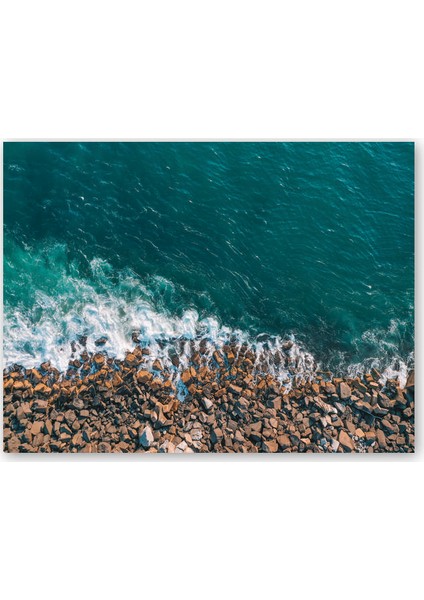 Ahşap Tablo Kayalıklar ve Berrak Yeşil Deniz