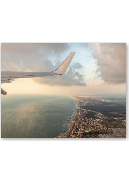 Ahşap Tablo Uçaktan Kanat Bulutlar ve Şehir Manzarası