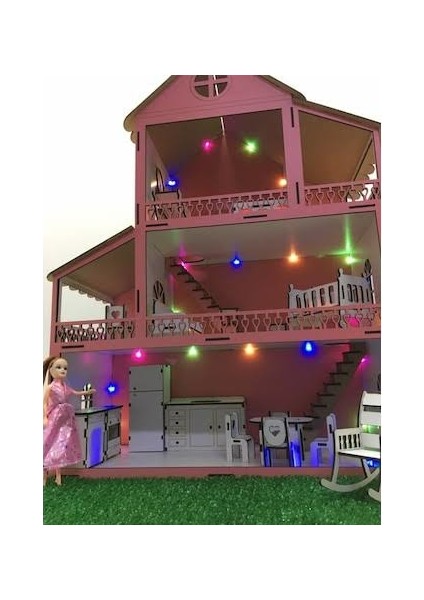 Işıklı ve Bahçeli Ahşap Barbie Oyun Evi Bebek