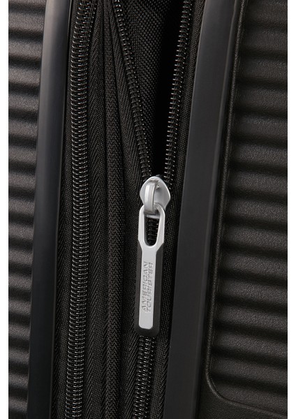 Soundbox - 55 cm Kabin Boy Sert Valiz modelleri