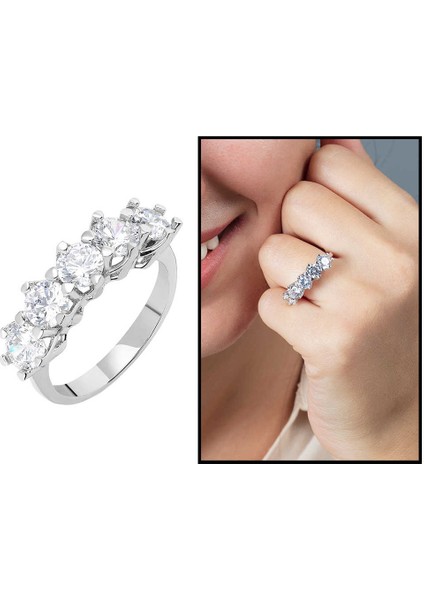 Starlight Diamond Pırlanta Montür 925 Ayar Gümüş Bayan Beştaş Yüzük