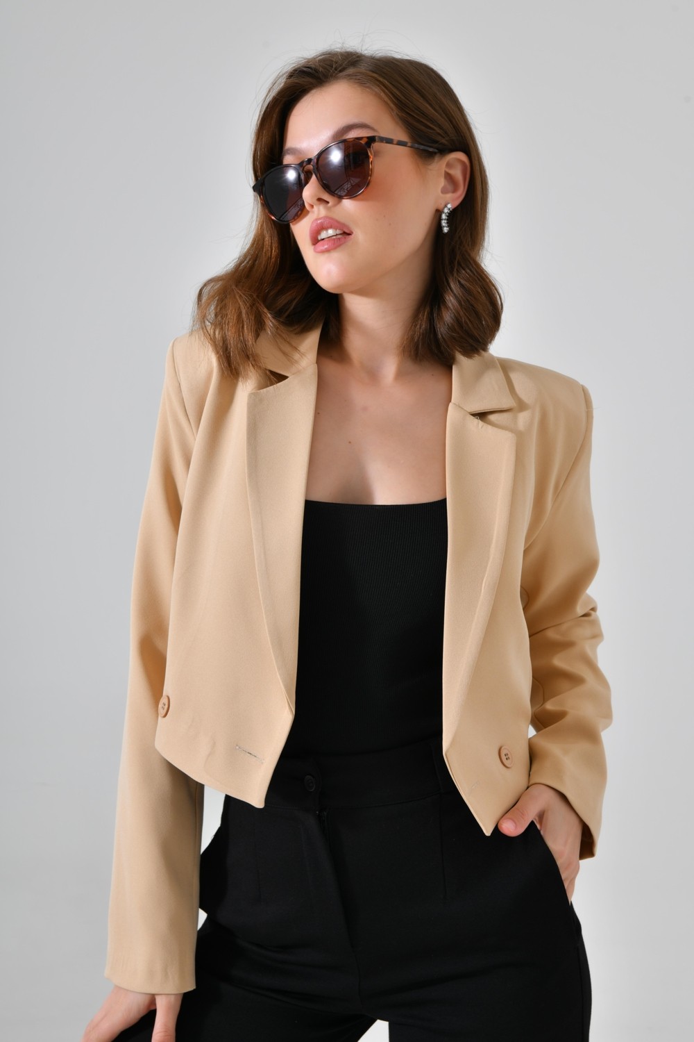 Saade Haki Kruvaze Crop Blazer Ceket Kadın %86 Polyester %14 Elastan Yumuşak Ve Rahat