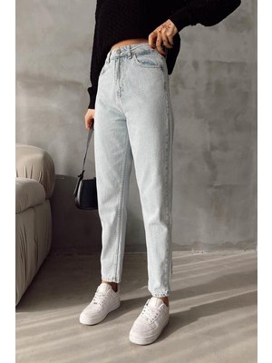 Deli Dolu Moda Kadın Basic Mom Jean Buz Mavi