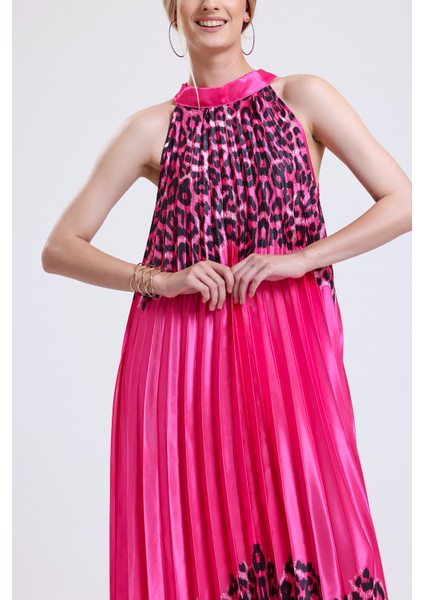 Boyundan Bağlamali Piliseli Dijital Baskili Kolsuz Saten Elbise | ELB34513 fırsatları