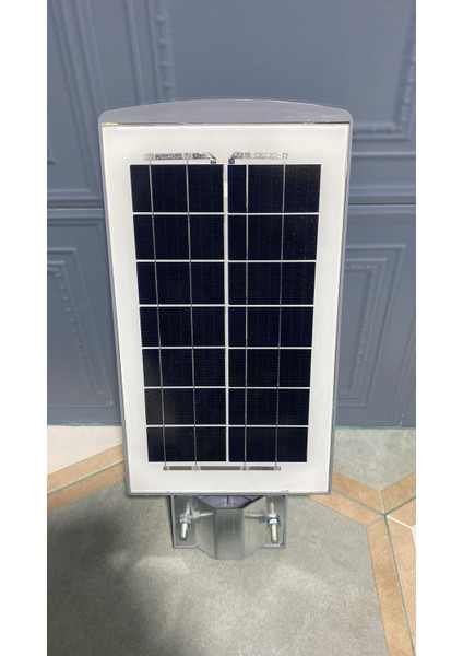 Güneş Enerjili Bahçe ve Sokak Aydınlatma Lambası