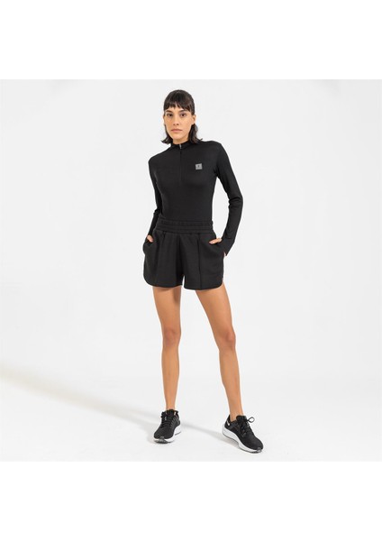 Interlock Relaxed Short