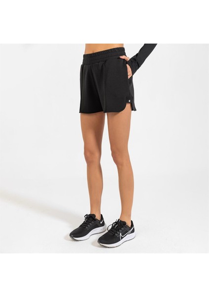 Interlock Relaxed Short