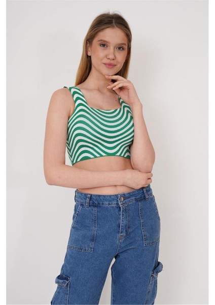 23256429 Triko Zebra Desenli Kare Yaka Crop Atlet Yesıl