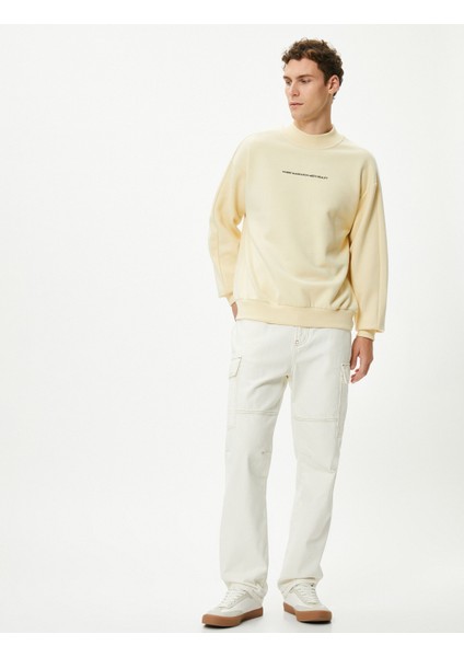 Dik Yaka Sweat Slogan Işlemeli Uzun Kollu fiyatları