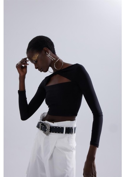 Cut Out Detaylı Uzun Kollu Body - Siyah