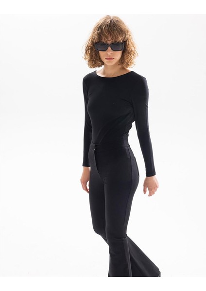 Sırtı Ip Çapraz Geçiş Detaylı Çıtçıtlı Body - Siyah
