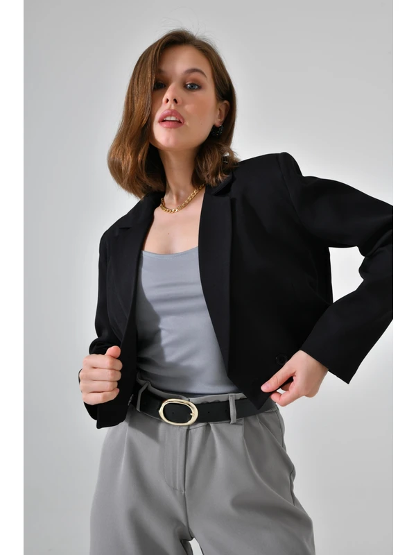 Saade Siyah Kruvaze Crop Blazer Ceket