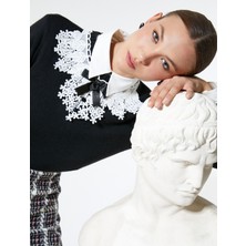 Koton Dantel Yaka Triko Kazak Vintage Görünümlü Kurdele Detaylı