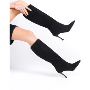 Kadın Süet Uzun Çizme 9 cm İnce Topuk Siyah Şık Tasarım ile Günlük Kullanım İçin