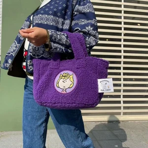 Snoopy Çanta Peluş Karikatür Kuzu Yün Büyük Kapasiteli Sevimli Çanta Omuz Crossbody Çanta Kadınlar Için (Yurt Dışından)