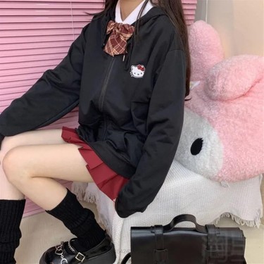 たくぴょん helloketty Touz Moda Hello Kitty Head Baskılı Oversize Fermuarlı Siyah Fiyatı