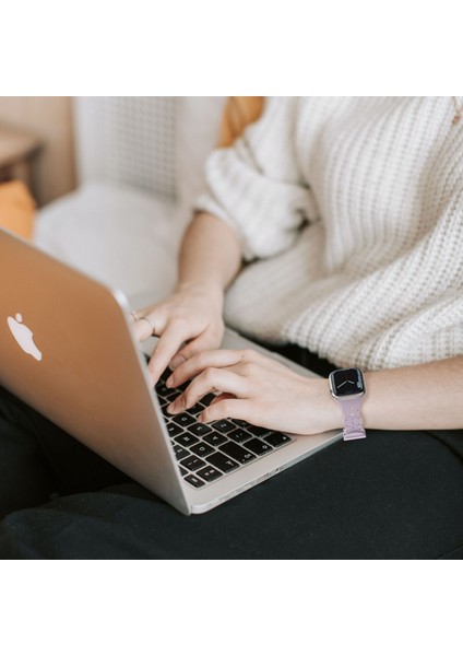 Saat Kayışı Apple Iwatch 6/5/4/3/2/1 Nesil Se Içi Boş Dantel Katı Silikon Kayış --- Mor (42/44/45MM) (Yurt Dışından) fırsatları