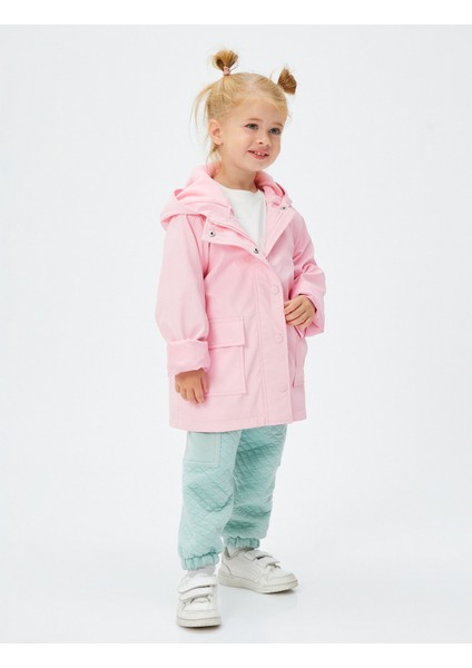 Kapşonlu Kaban Cepli Rüzgar Kapaklı Çıtçıt Kapamalı