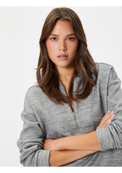 Kapşonlu Sweatshirt Yarım Fermuarlı Rahat Kesim
