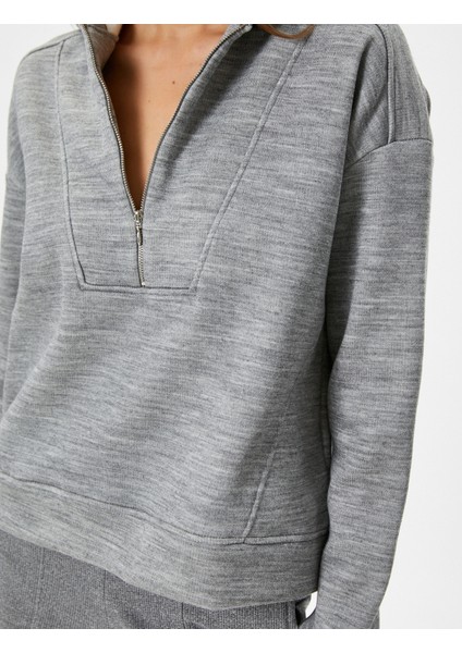 Kapşonlu Sweatshirt Yarım Fermuarlı Rahat Kesim indirimleri