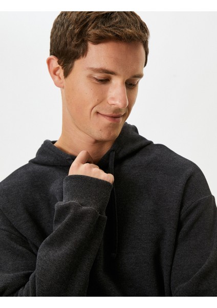 Basic Hoodie Rahat Kesim Uzun Kollu