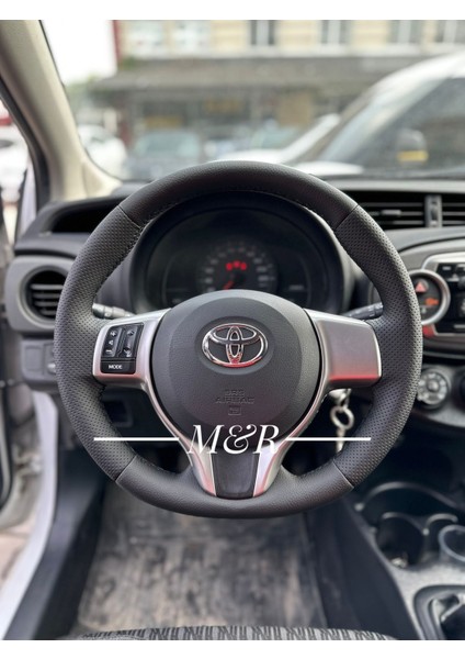 Toyota Auris Orijinal Kaplama Deri Direksiyon Kılıfı