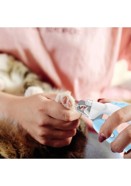 Açık Mavi Köpek Tırnak Makası LED Işıklı Kullanışlı Kedi Tırnak Makası Aşırı Kesmeyi Önlemek Için Kedi Makası Ücretsiz Tırnak Törpüsü Tıraş Bıçağı Bakımı (Yurt Dışından) indirimleri
