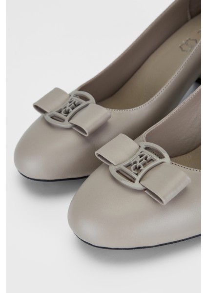 Kadın Deri Topuklu Ayakkabı 923 T-1000 Bn Ayk SK23/24 modelleri