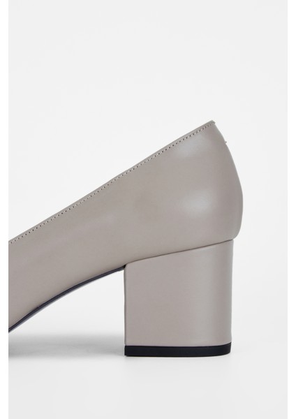 Kadın Deri Topuklu Ayakkabı 923 T-1000 Bn Ayk SK23/24 indirimleri